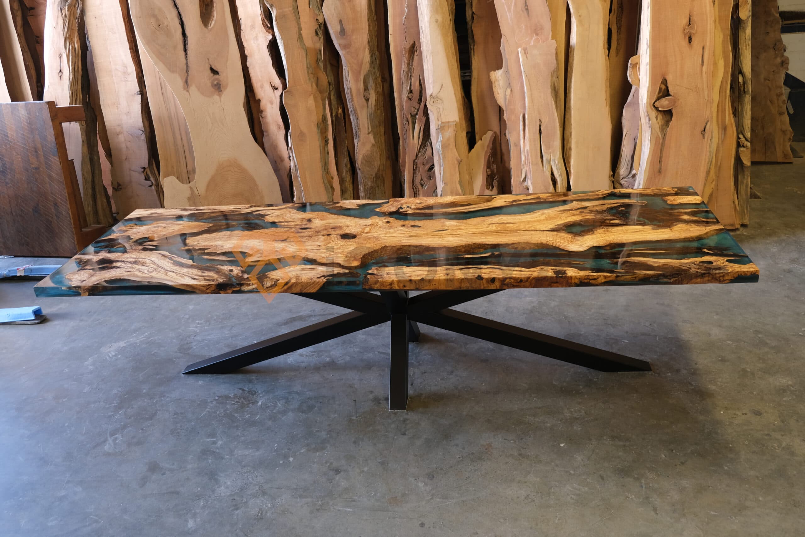 Olijf Houten Epoxy eet tafel op maat gemaakt (Rivier tafel) thumbnail 3