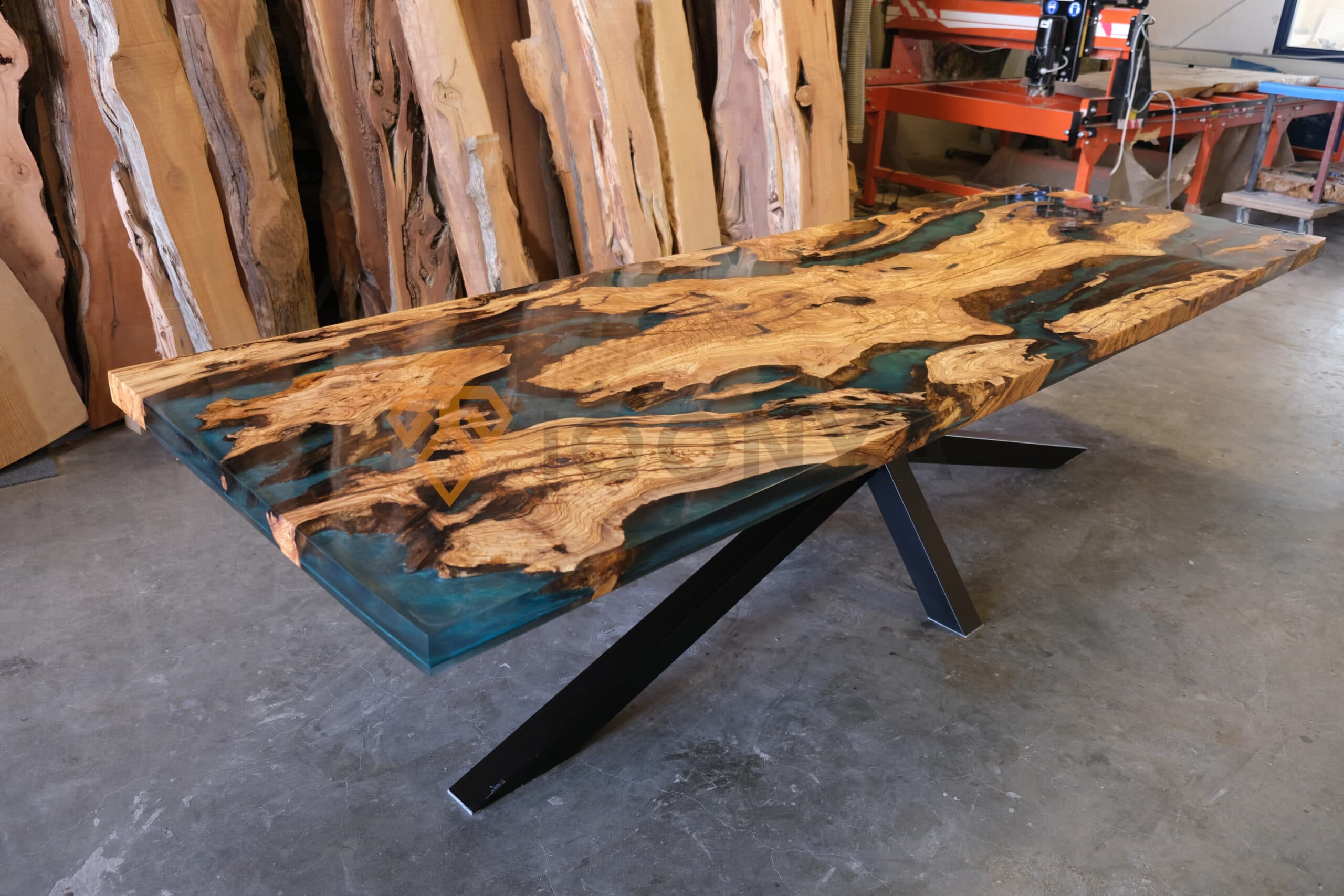 Olijf Houten Epoxy eet tafel op maat gemaakt (Rivier tafel) thumbnail 2