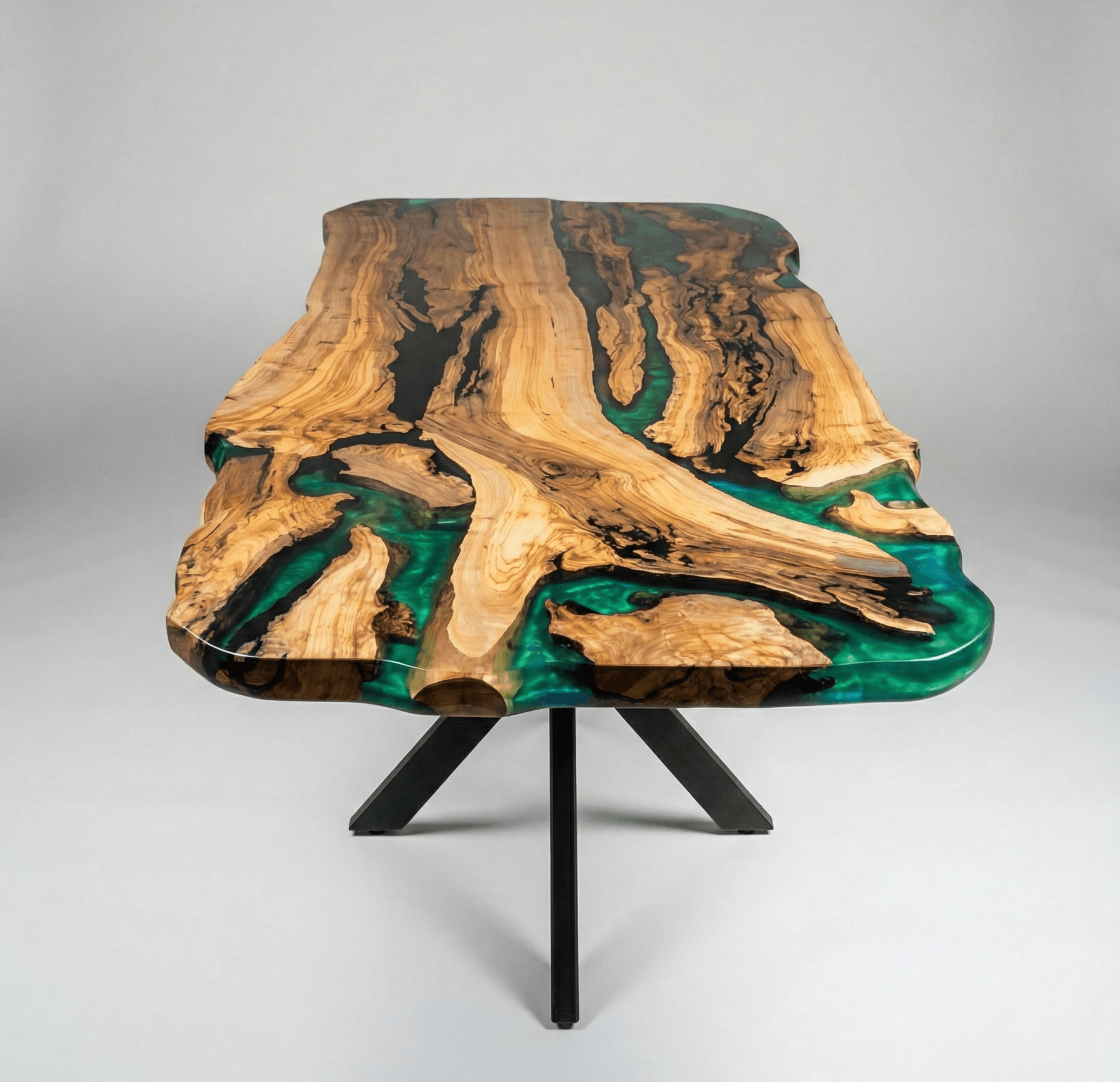Grüner Epoxidharz-Esstisch aus Olivenholz (River Table)