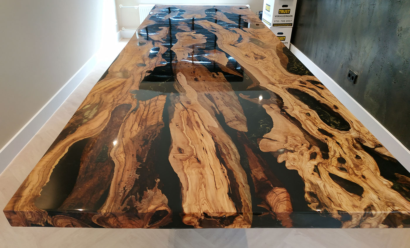 Epoxy tafel kastanje 280 cm x 100 cm - Epoxy and Wood